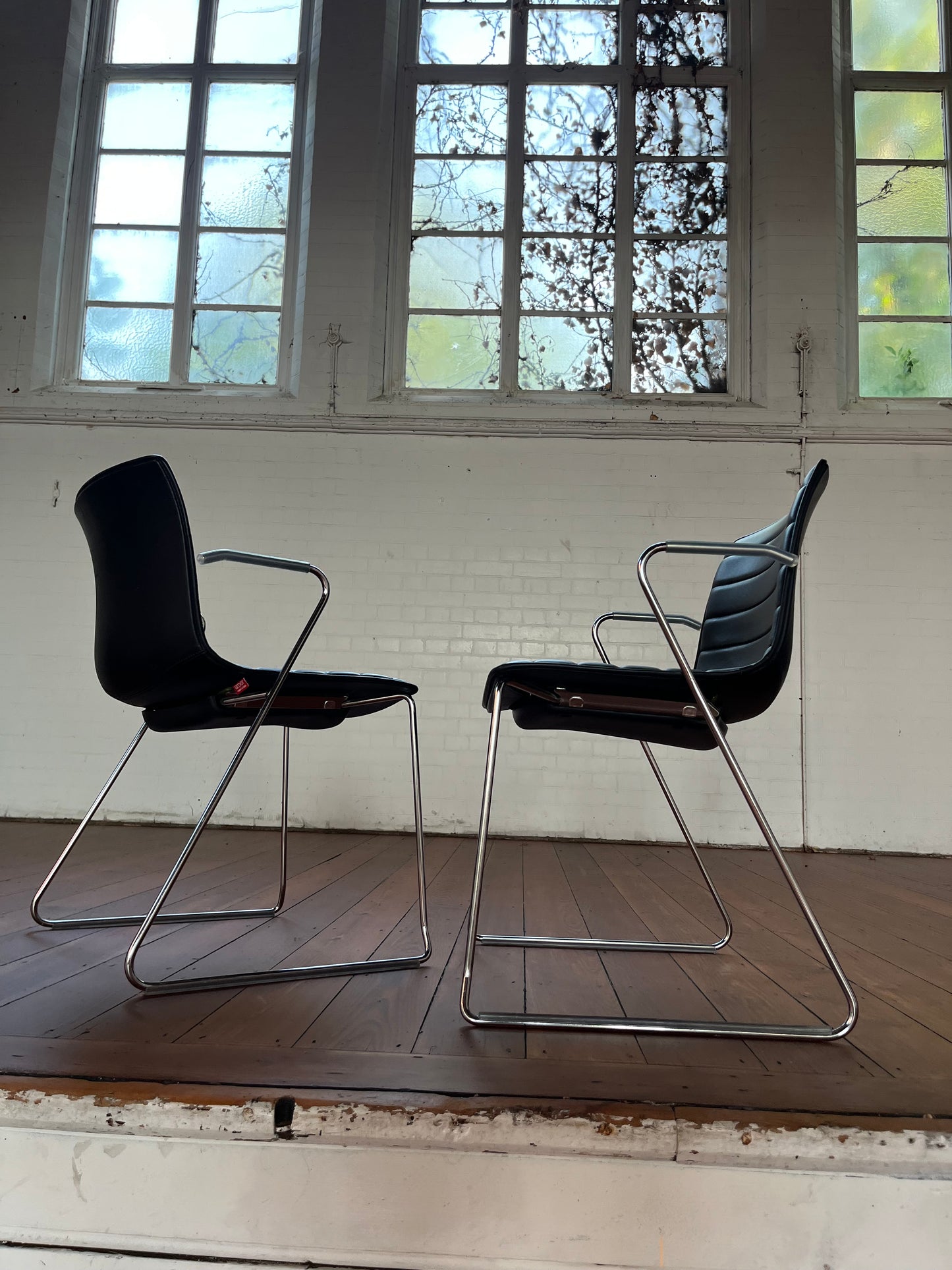 ARPER CATIFA 53 STUDIO CHAIR BLACK LEATHER