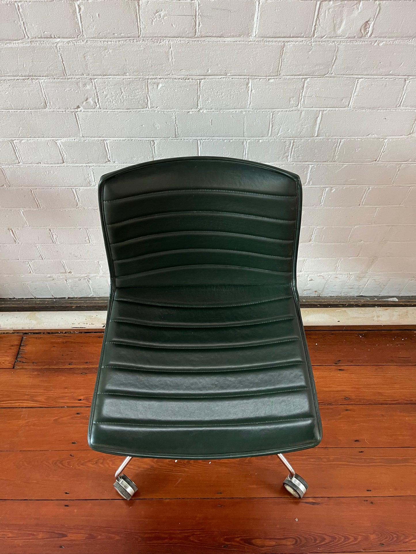 ARPER CATIFA 46 STUDIO / OFFICE CHAIR DARK GREEN LEATHER