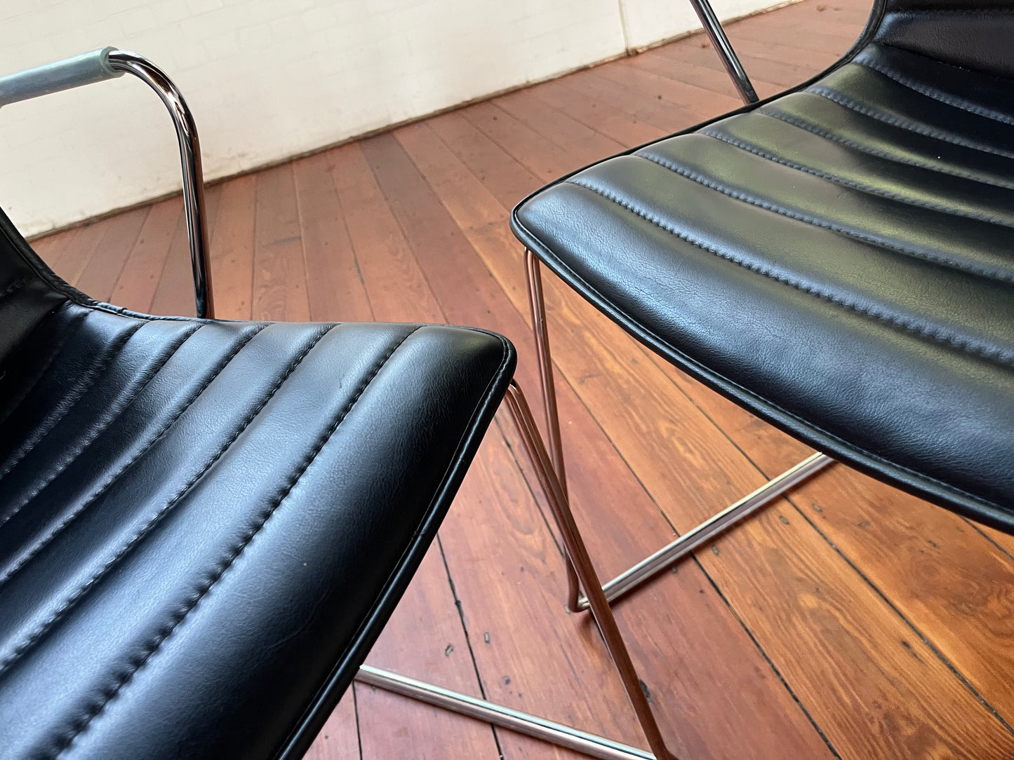 ARPER CATIFA 53 STUDIO CHAIR BLACK LEATHER