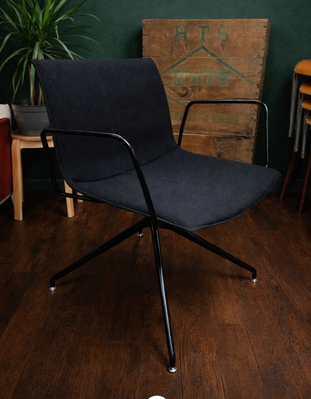 ARPER CATIFA 46 SWIVEL CHAIR STUDIO / OFFICE BLACK