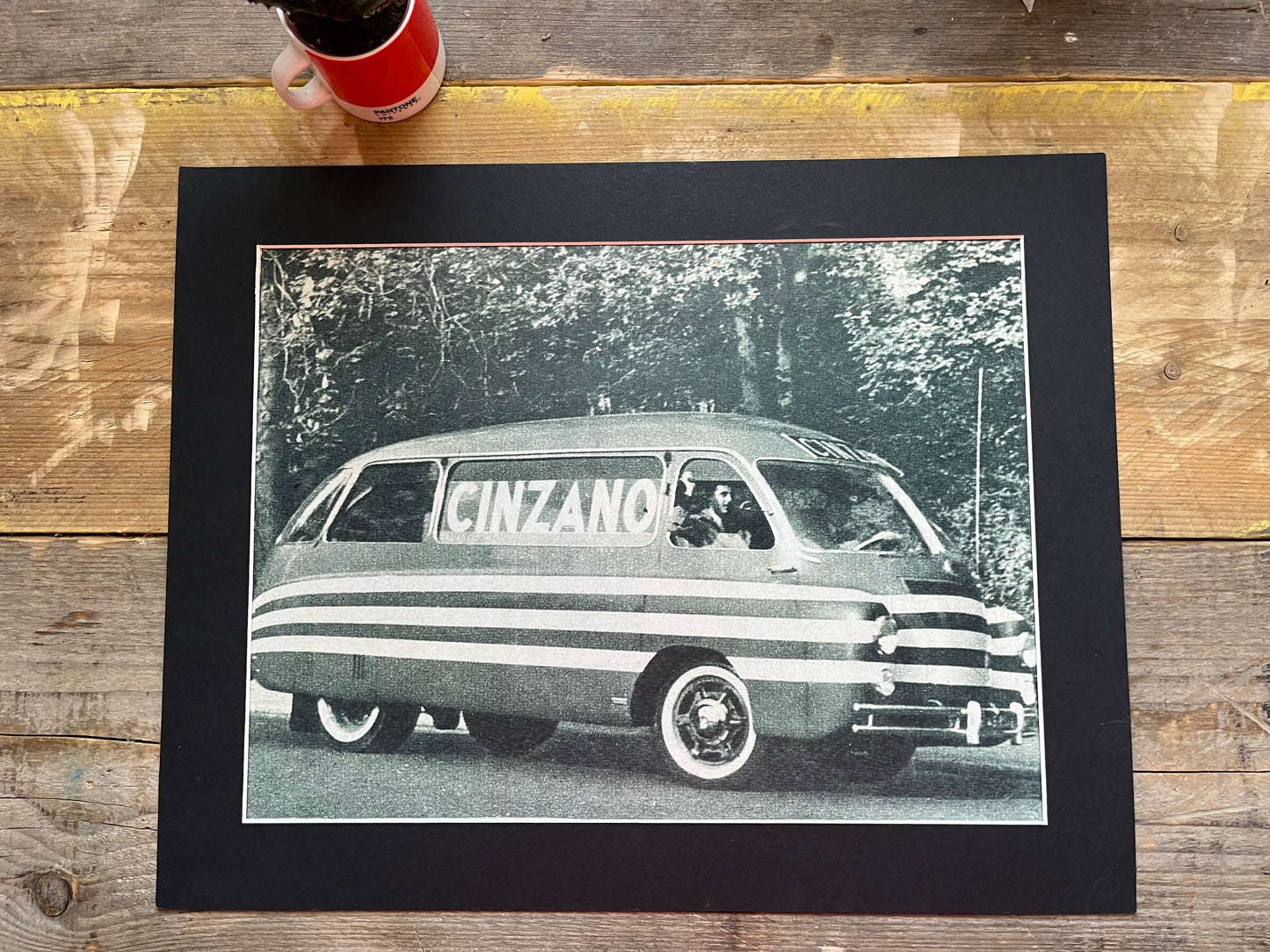 Vintage Cinzano Tour de France vehicle French 1950 - Renault Heuliez