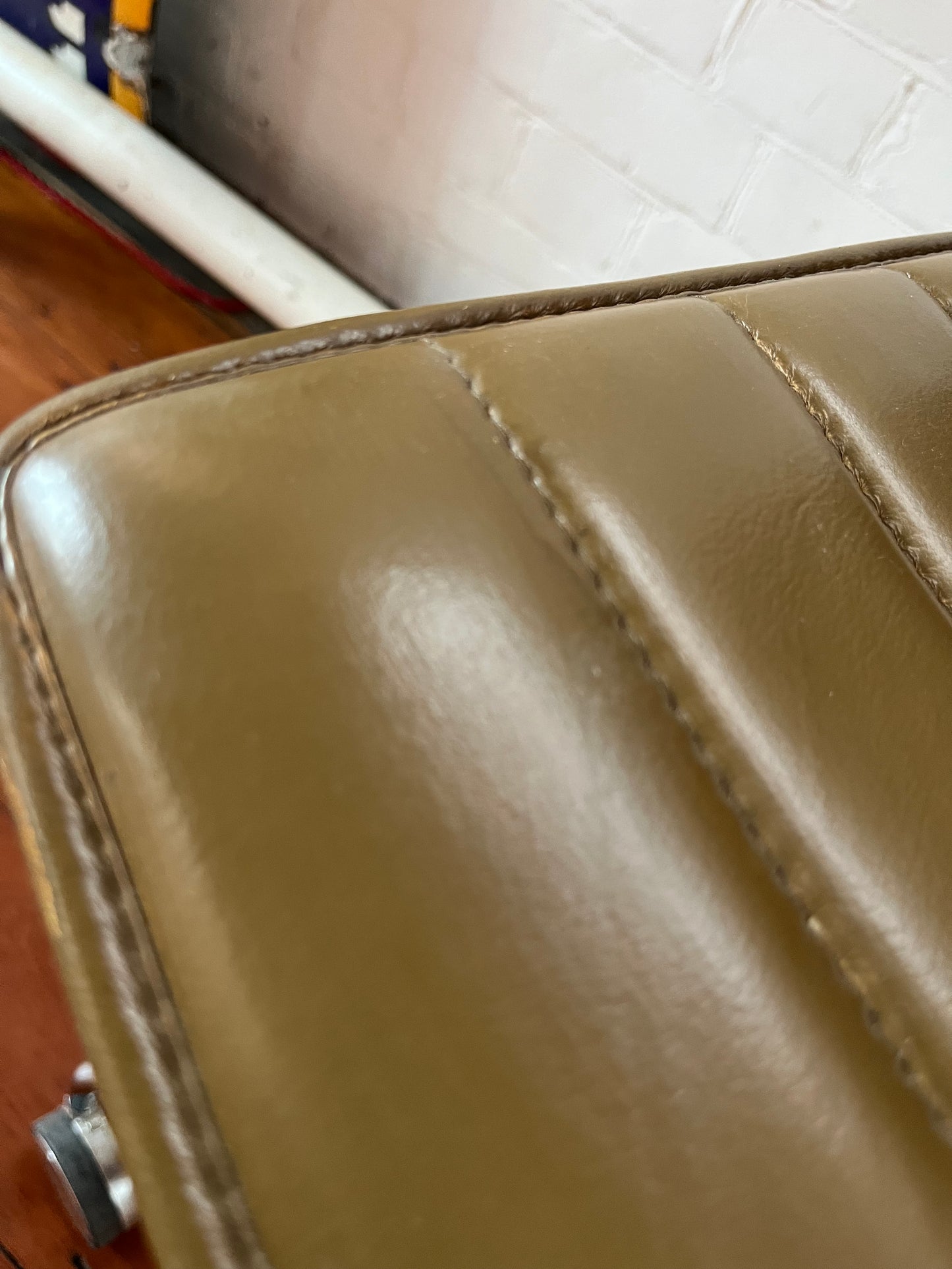 Arper Catifa 46 leather studio / office chair - Camel