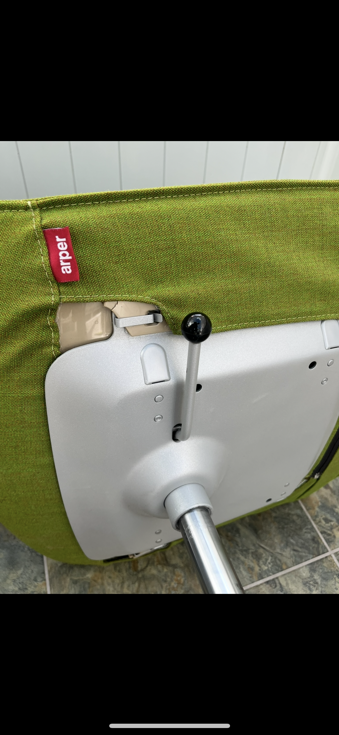 ARPER CATIFA 46 SWIVEL CHAIR STUDIO / OFFICE LIME GREEN