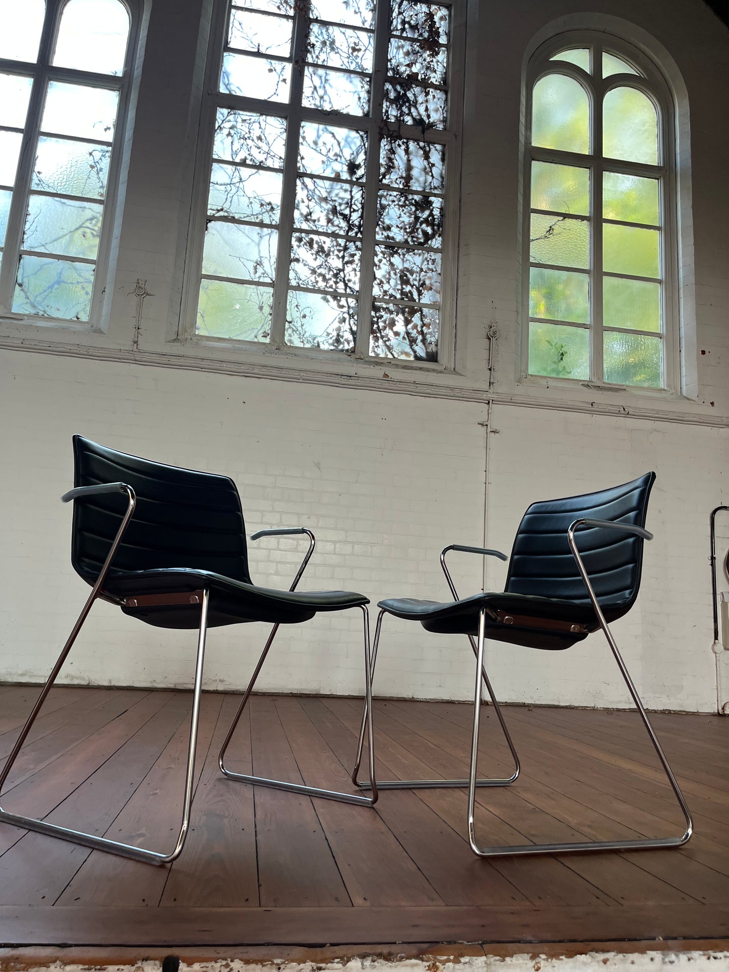 ARPER CATIFA 53 STUDIO CHAIR BLACK LEATHER