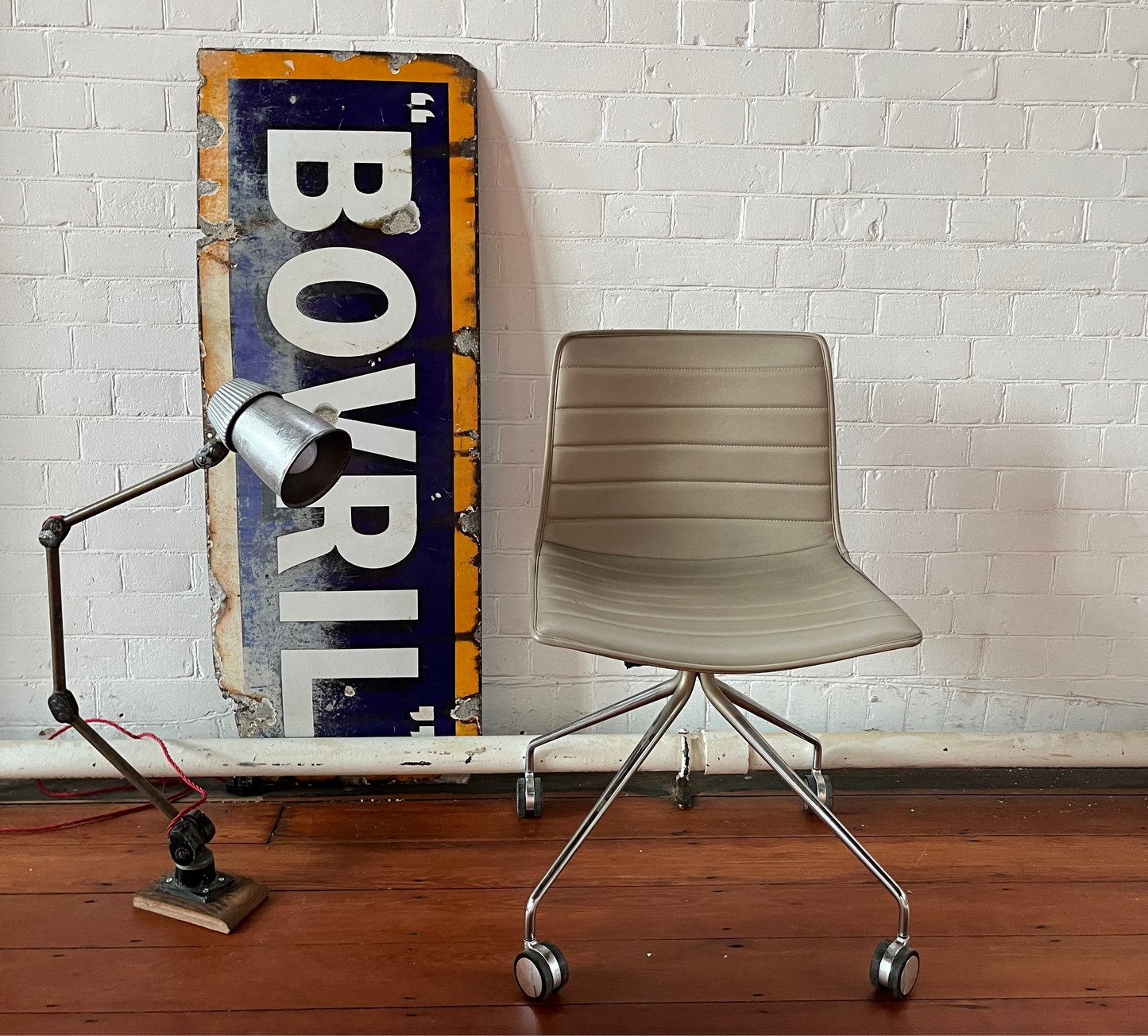ARPER CATIFA 46 STUDIO / OFFICE CHAIRS MUSHROOM LEATHER
