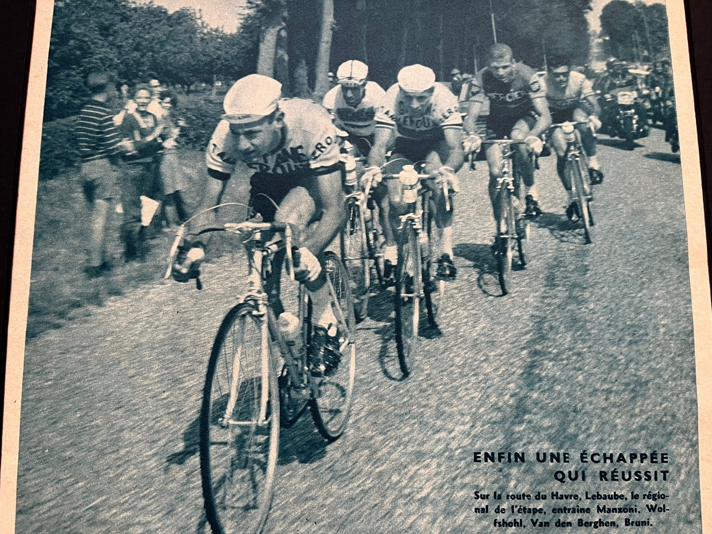 Vintage Tour de France cycling print - 1962