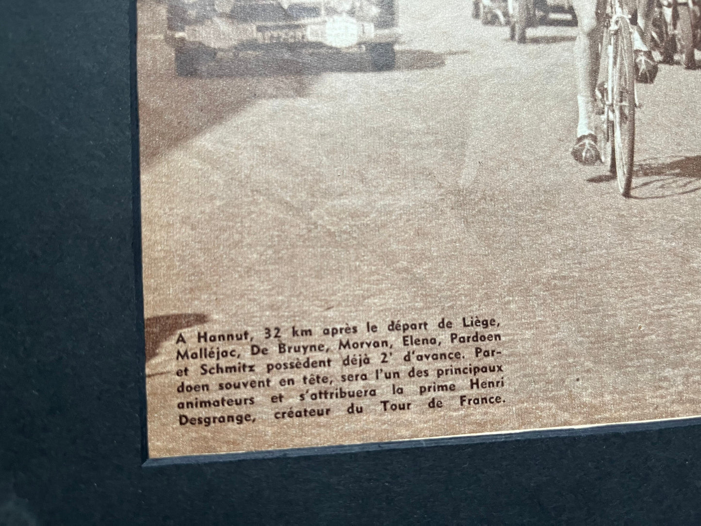 Vintage Cycling Print - Hannut Tour de France Peloton, Original, 1950s