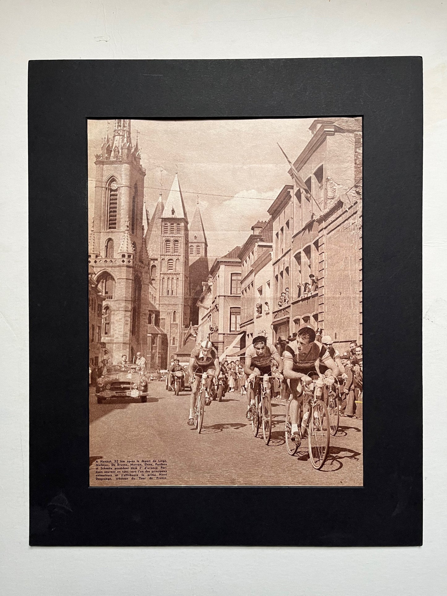 Vintage Cycling Print - Hannut Tour de France Peloton, Original, 1950s