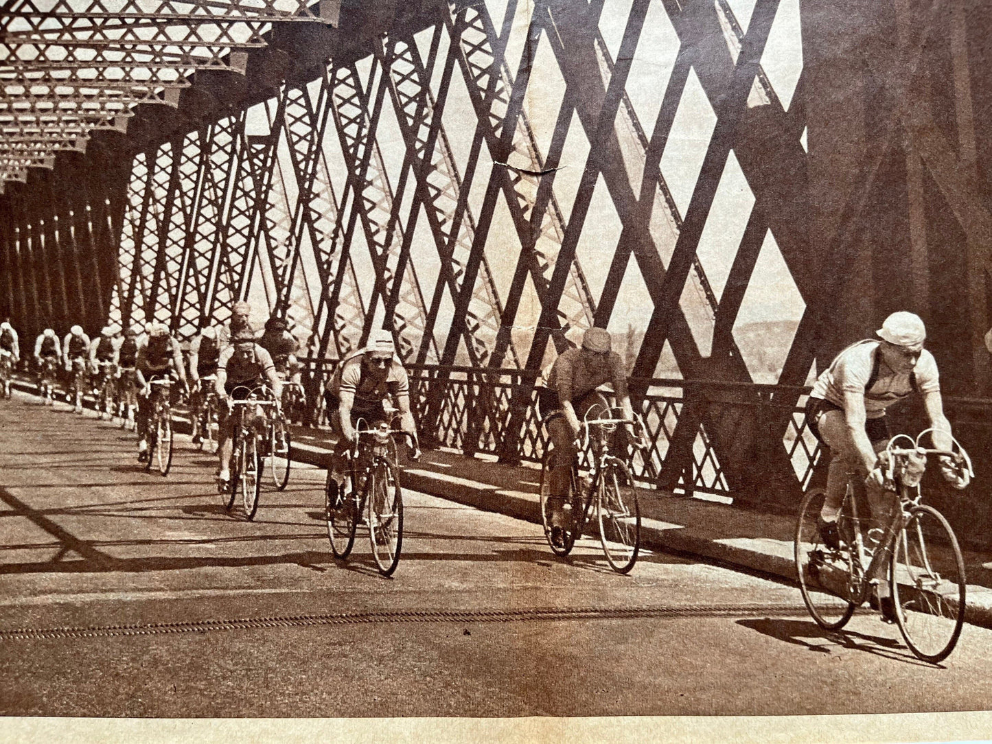 Vintage Cycling Print - Saint-André-de-Cubzac, Tour de France, Original 1950s