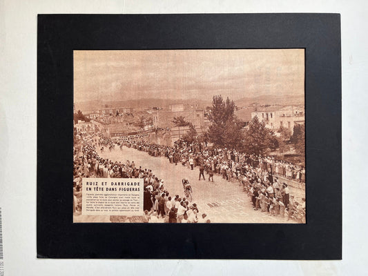 Vintage Tour de France cycling print Ruiz / Darrigade 1951