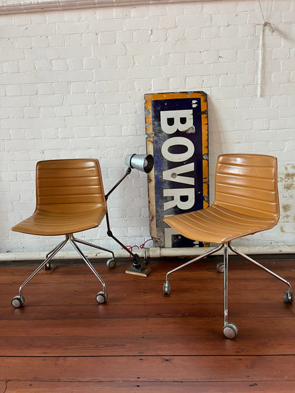 Arper Catifa 46 leather studio / office chair - Tan