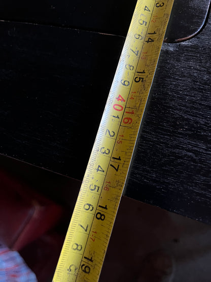 Singer sewing machine desk
Modernist c1947