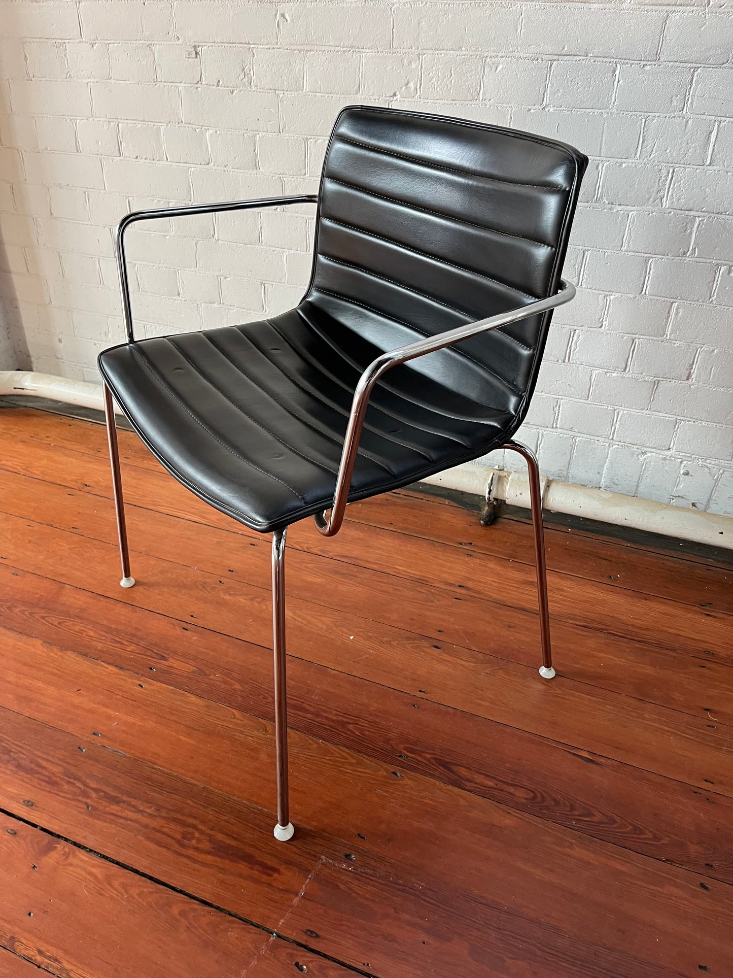 ARPER CATIFA 53 CHAIR  BLACK  LEATHER STUDIO / OFFICE / DINING