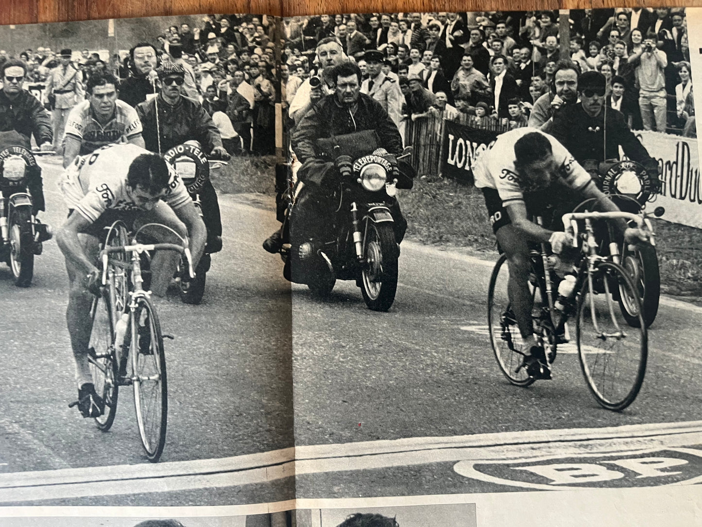 Vintage Tour de France cycling print c1966 Jean Stablinkski Jean Claude Theilliere - Unframed