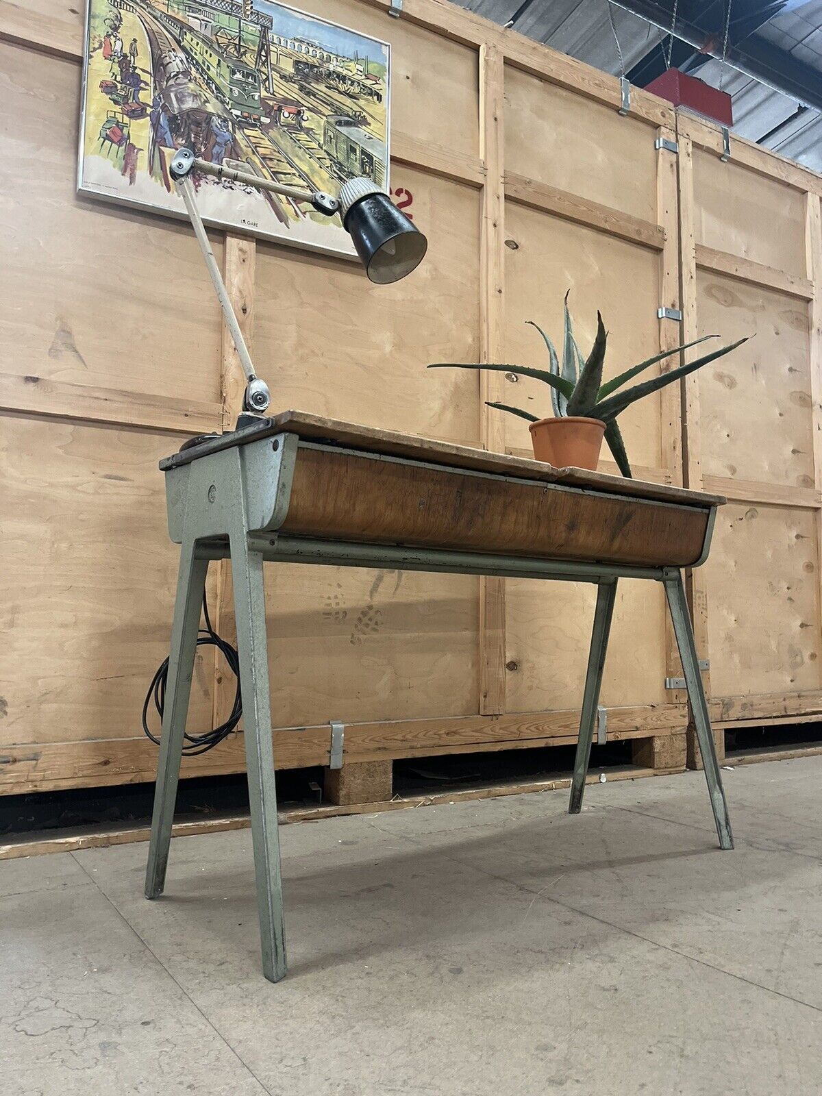 Esavian 1950s school desks