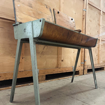 Esavian 1950s school desks