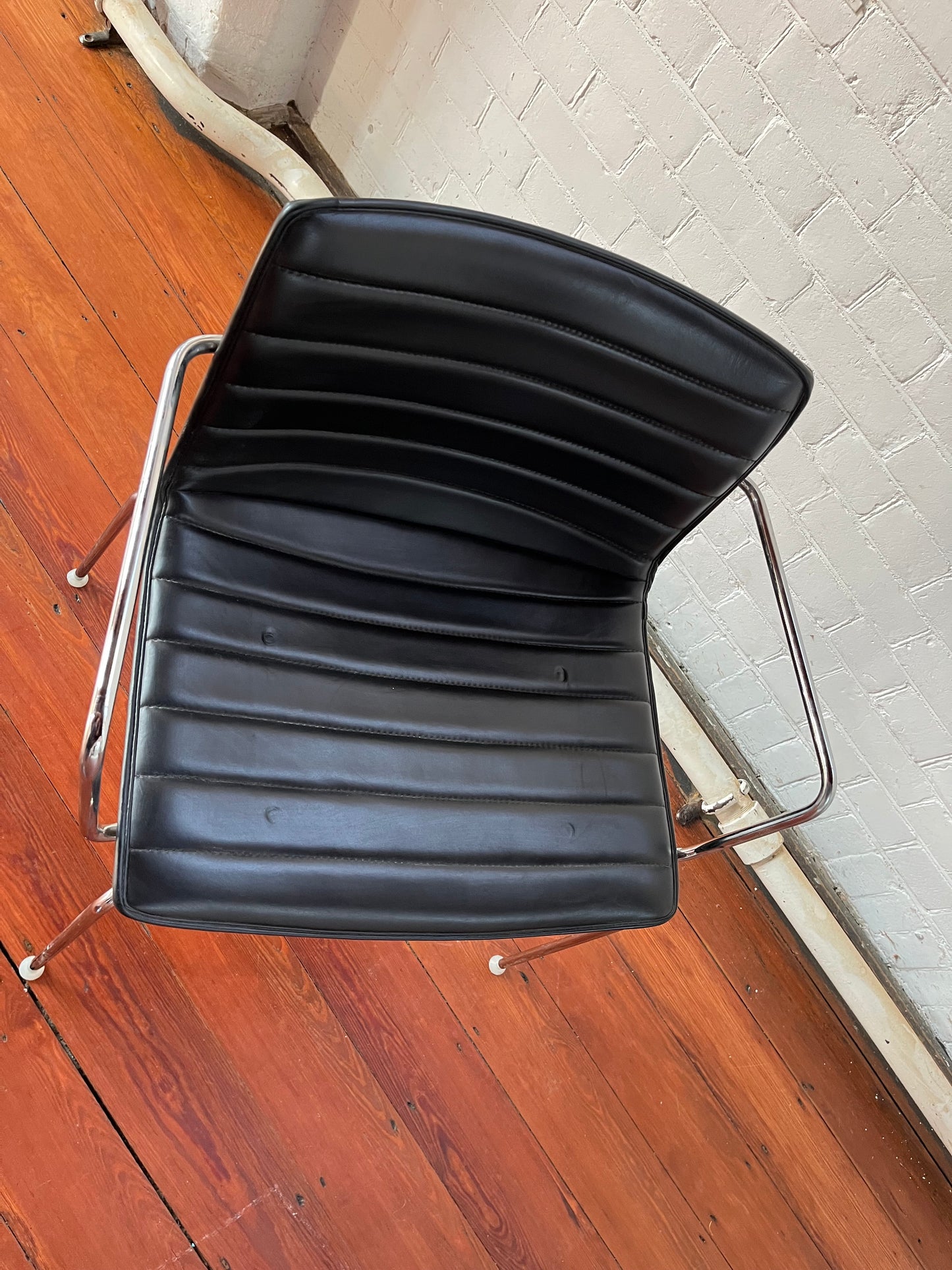 ARPER CATIFA 53 CHAIR  BLACK  LEATHER STUDIO / OFFICE / DINING
