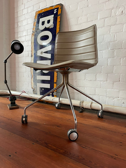 ARPER CATIFA 46 STUDIO / OFFICE CHAIRS MUSHROOM LEATHER