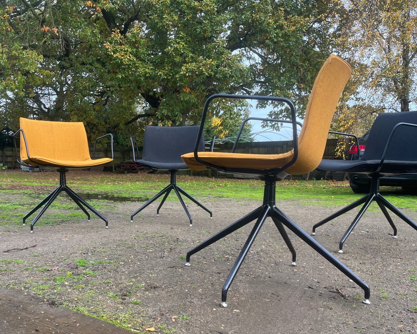 ARPER CATIFA 53 SWIVEL CHAIR STUDIO / OFFICE Mustard yellow