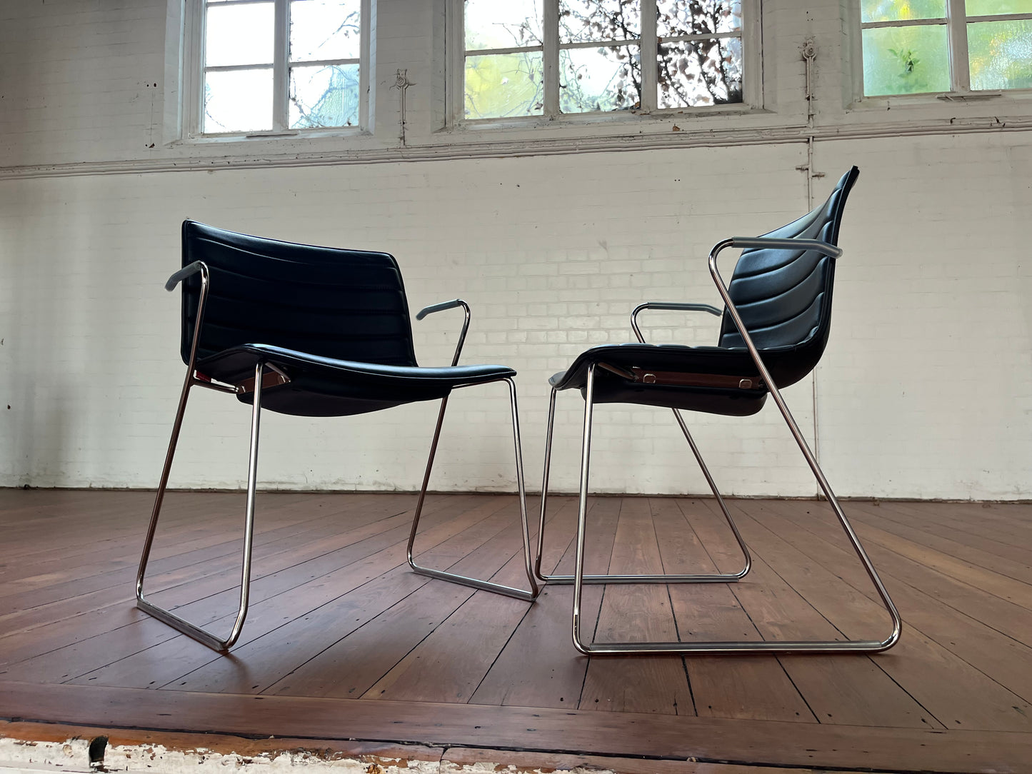 ARPER CATIFA 53 STUDIO CHAIR BLACK  LEATHER