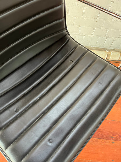 ARPER CATIFA 53 CHAIR  BLACK  LEATHER STUDIO / OFFICE / DINING