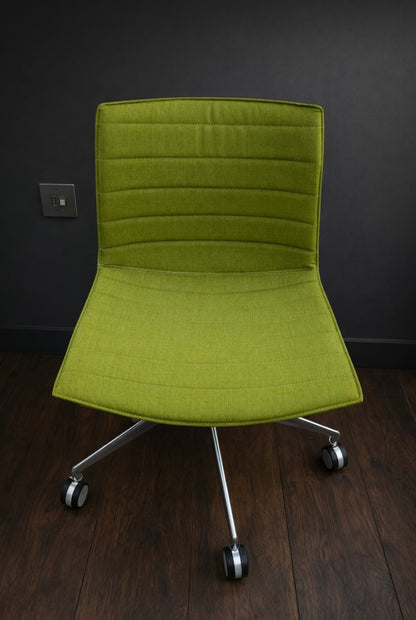 ARPER CATIFA 46 SWIVEL CHAIR STUDIO / OFFICE LIME GREEN
