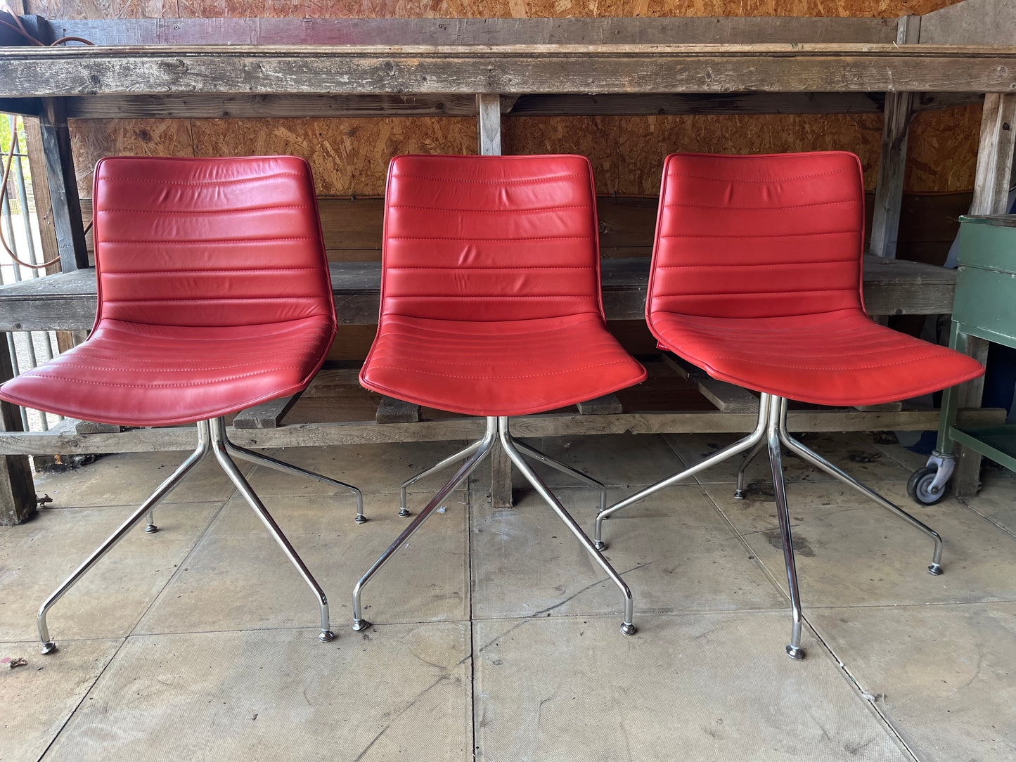 ARPER CATIFA 46 STUDIO / OFFICE CHAIR RED LEATHER