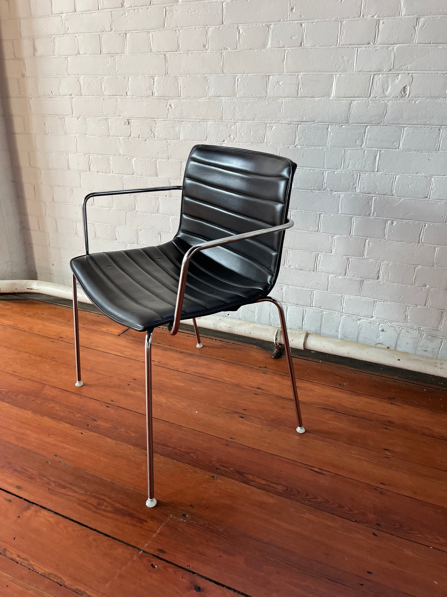 ARPER CATIFA 53 CHAIR  BLACK  LEATHER STUDIO / OFFICE / DINING