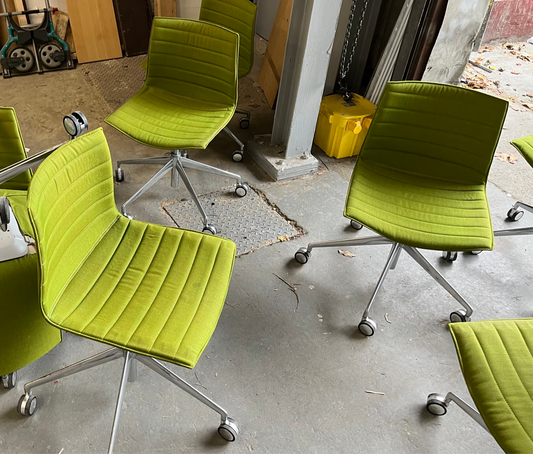 ARPER CATIFA 46 SWIVEL CHAIR STUDIO / OFFICE LIME GREEN