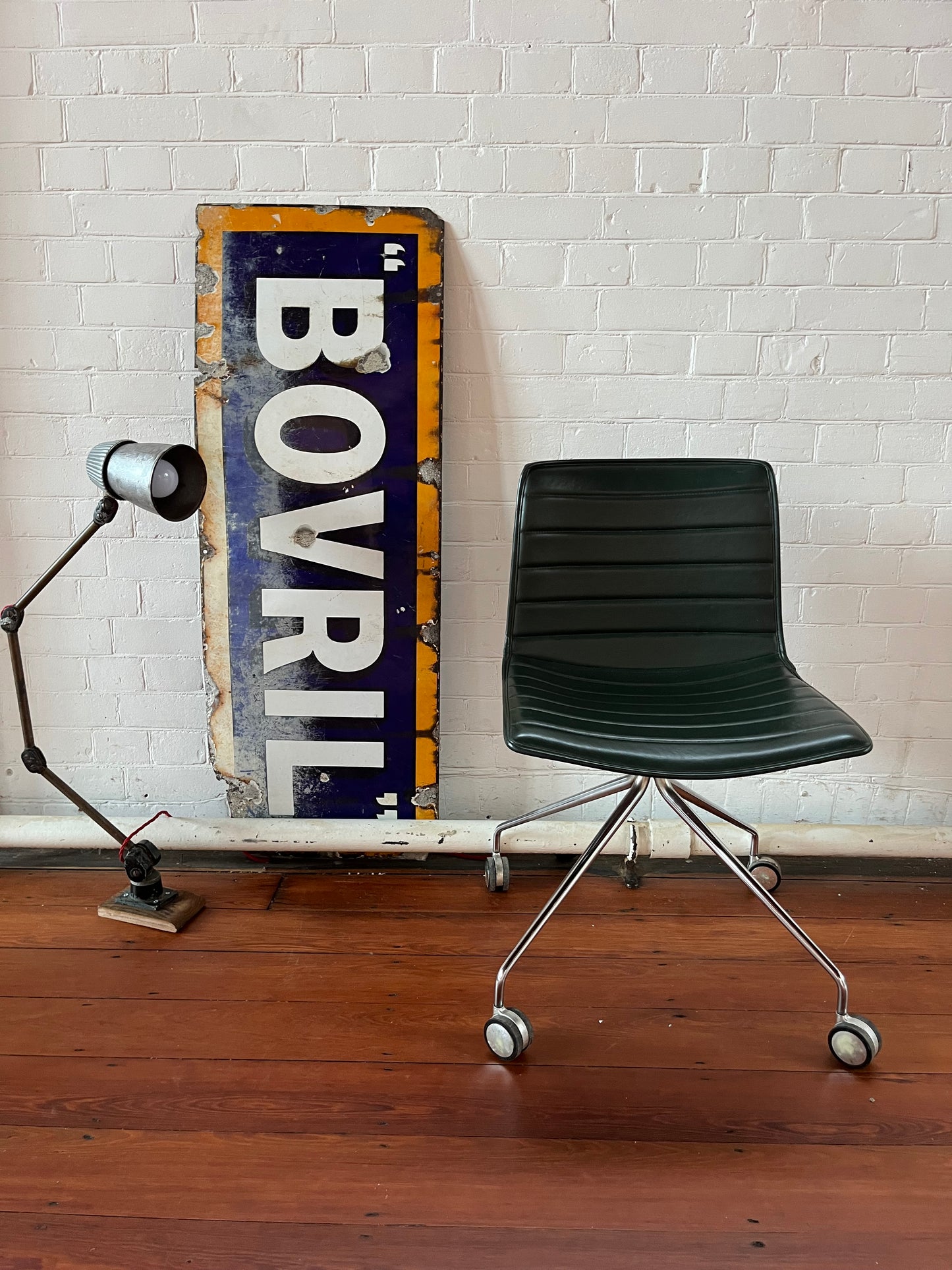 ARPER CATIFA 46 STUDIO / OFFICE CHAIR DARK GREEN LEATHER