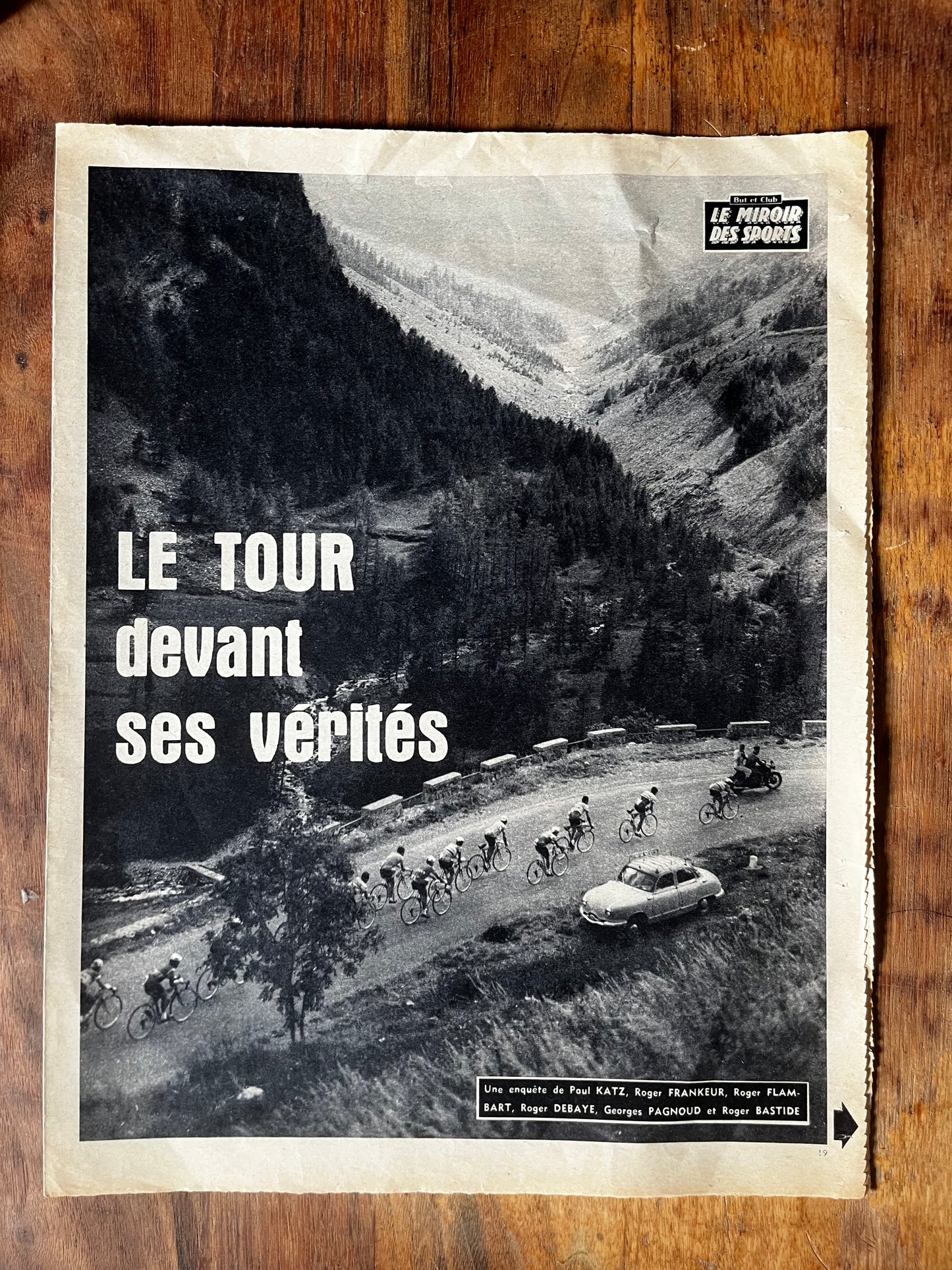 Vintage Tour de France cycling print “Le tour devant des verites” c1963