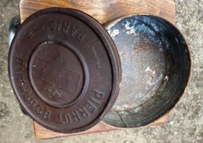1930s french biscuit tin